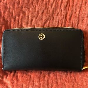 Tory Burch zip around wallet